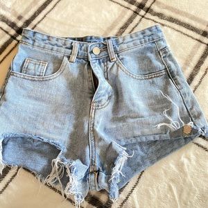 DENIM shorts !!
